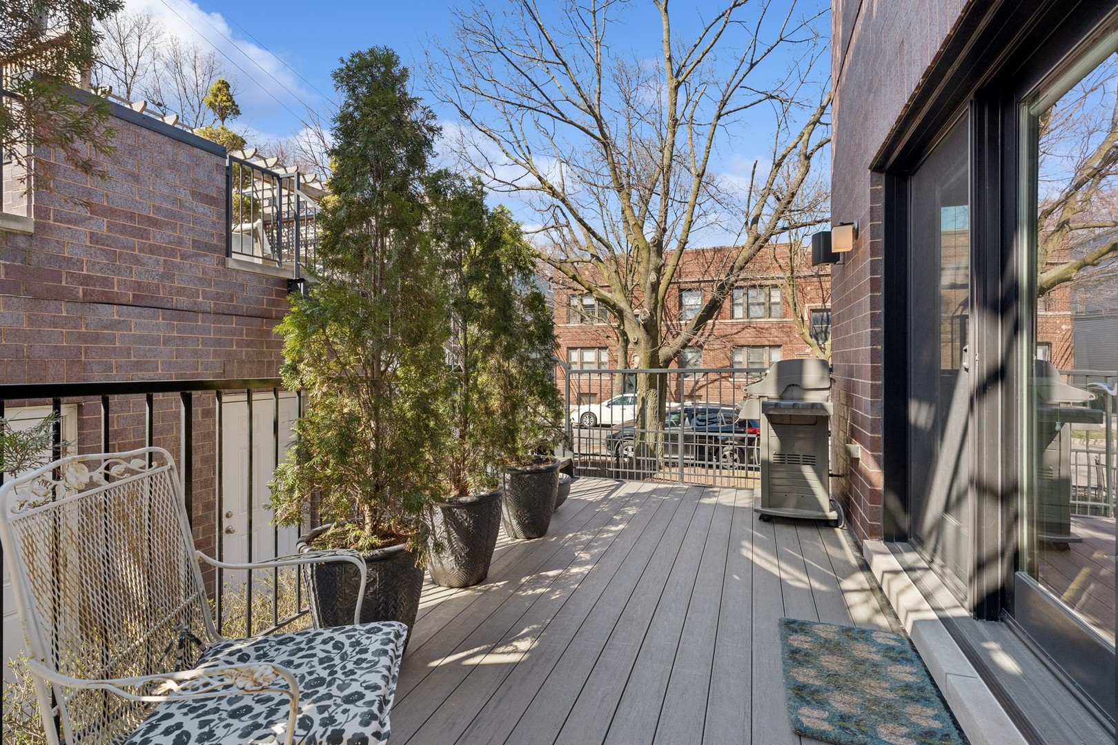 3222 N SOUTHPORT Avenue Unit: 1N