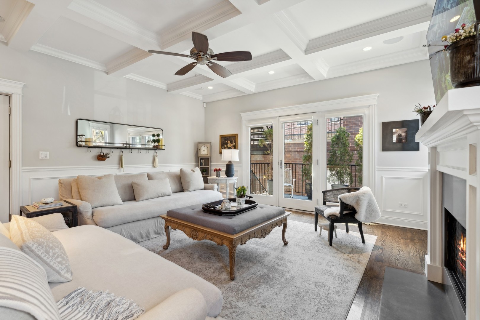 3222 N SOUTHPORT Avenue Unit: 1N