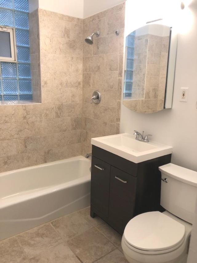 900 W Wrightwood Avenue Unit: 1W