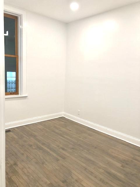 900 W Wrightwood Avenue Unit: 1W