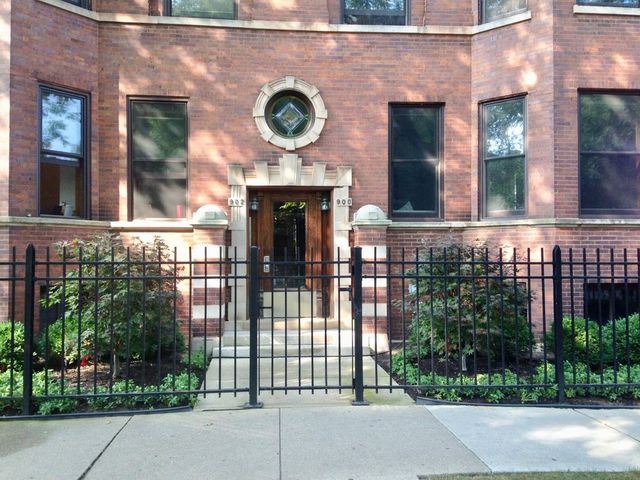900 W Wrightwood Avenue Unit: 1W