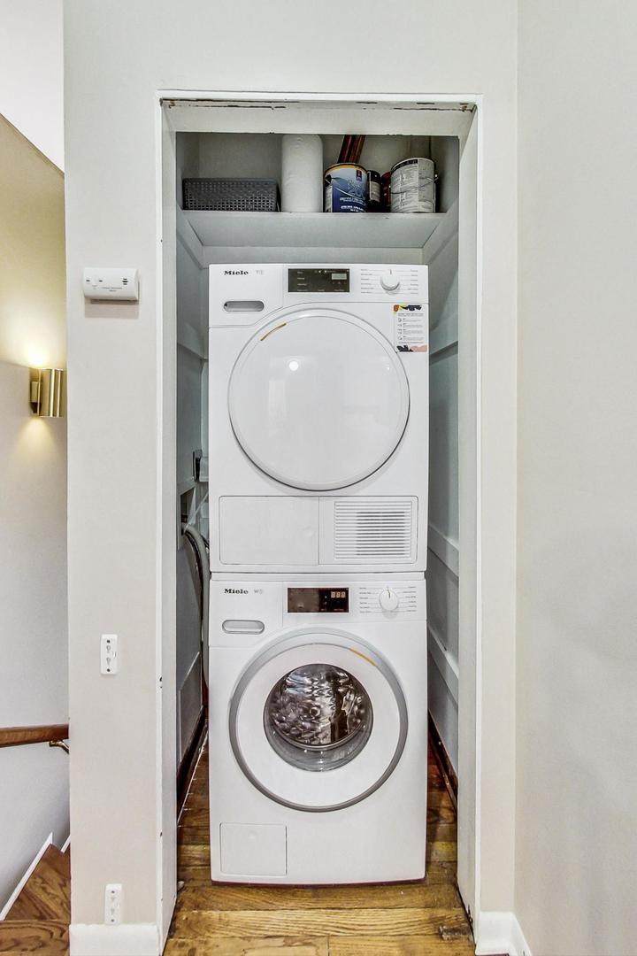 1135 W Drummond Place Unit: B7