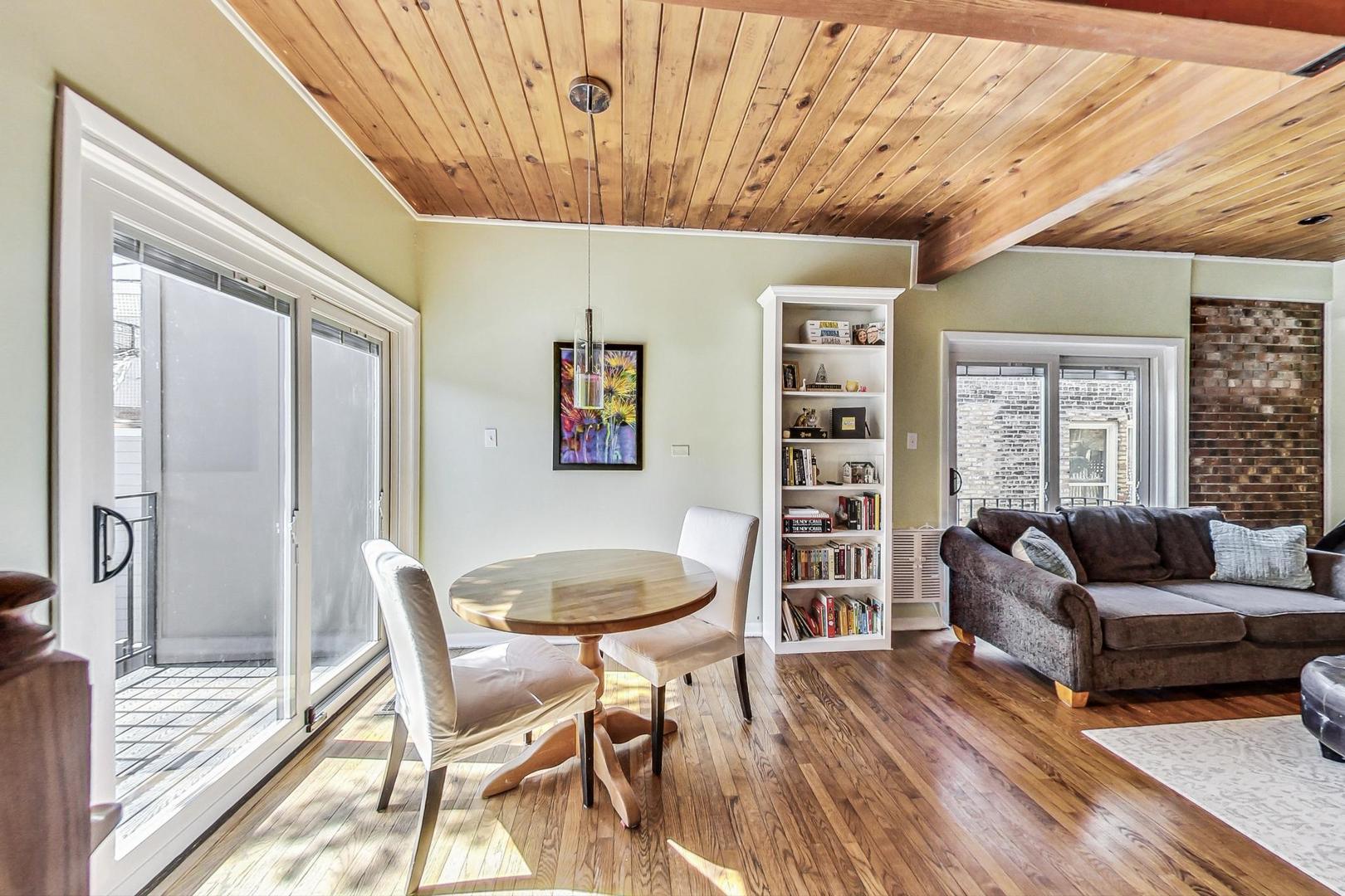 1135 W Drummond Place Unit: B7