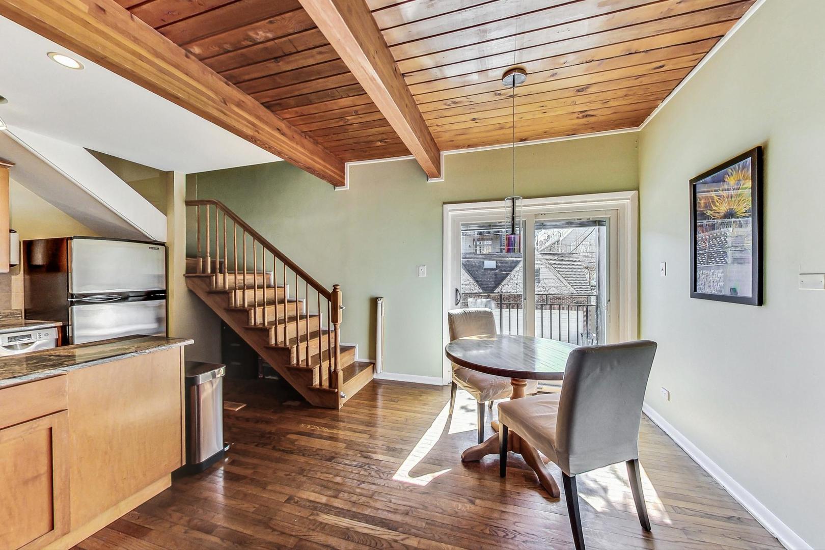 1135 W Drummond Place Unit: B7