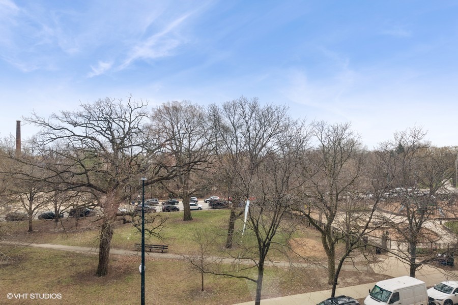 2144 N Lincoln Park West Unit: 5C