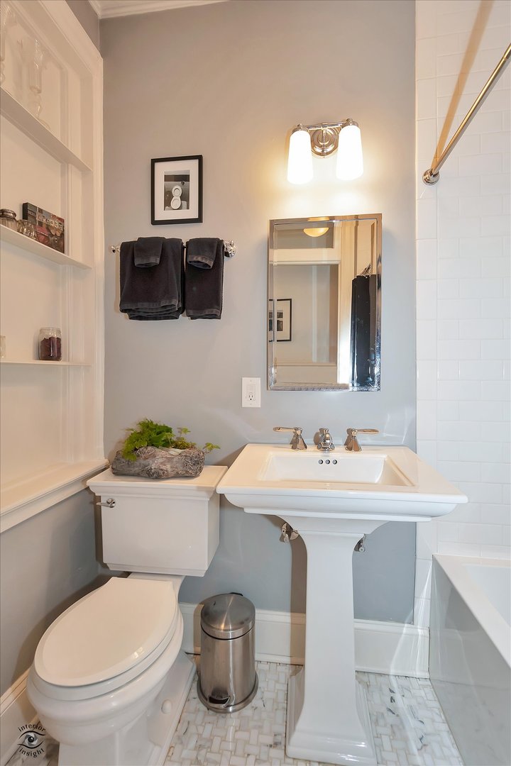 1713 N North Park Avenue Unit: 1S