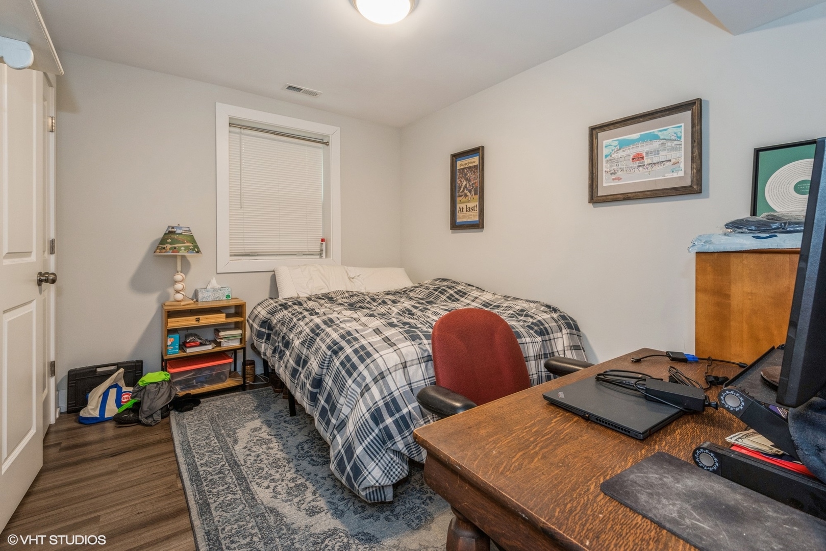 1305 W Barry Avenue Unit: 1F
