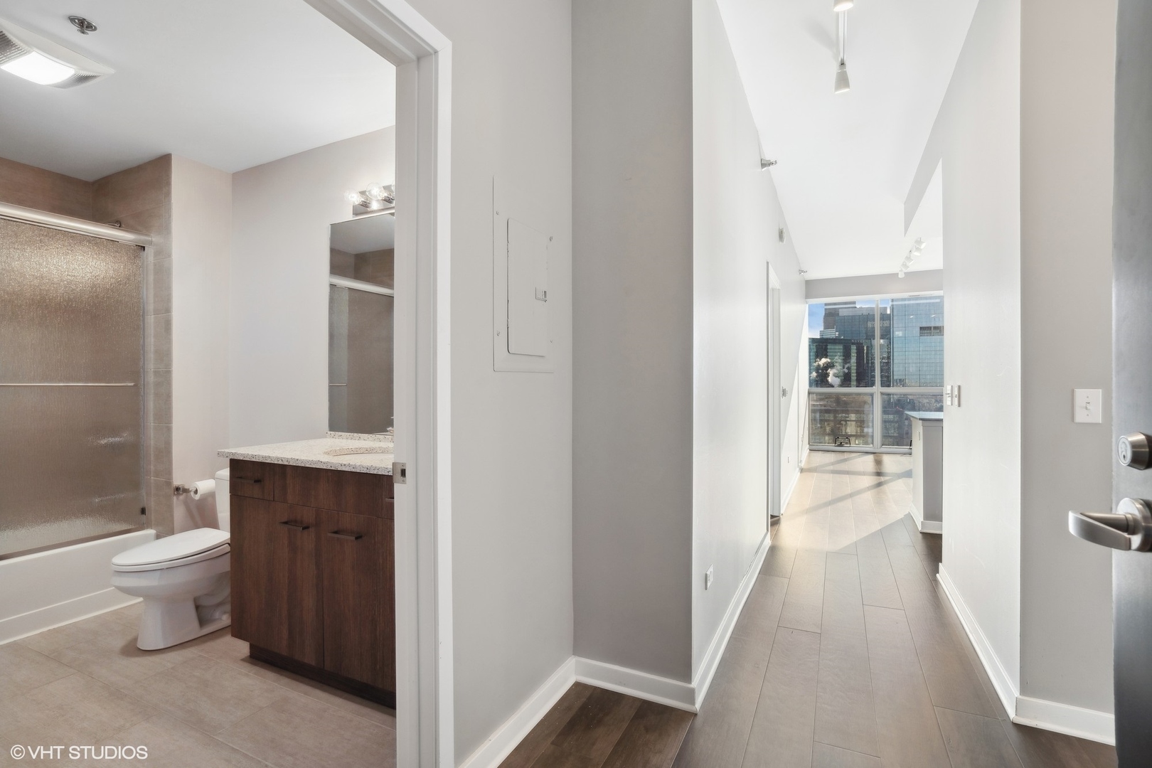 303 W OHIO Street Unit: 3206