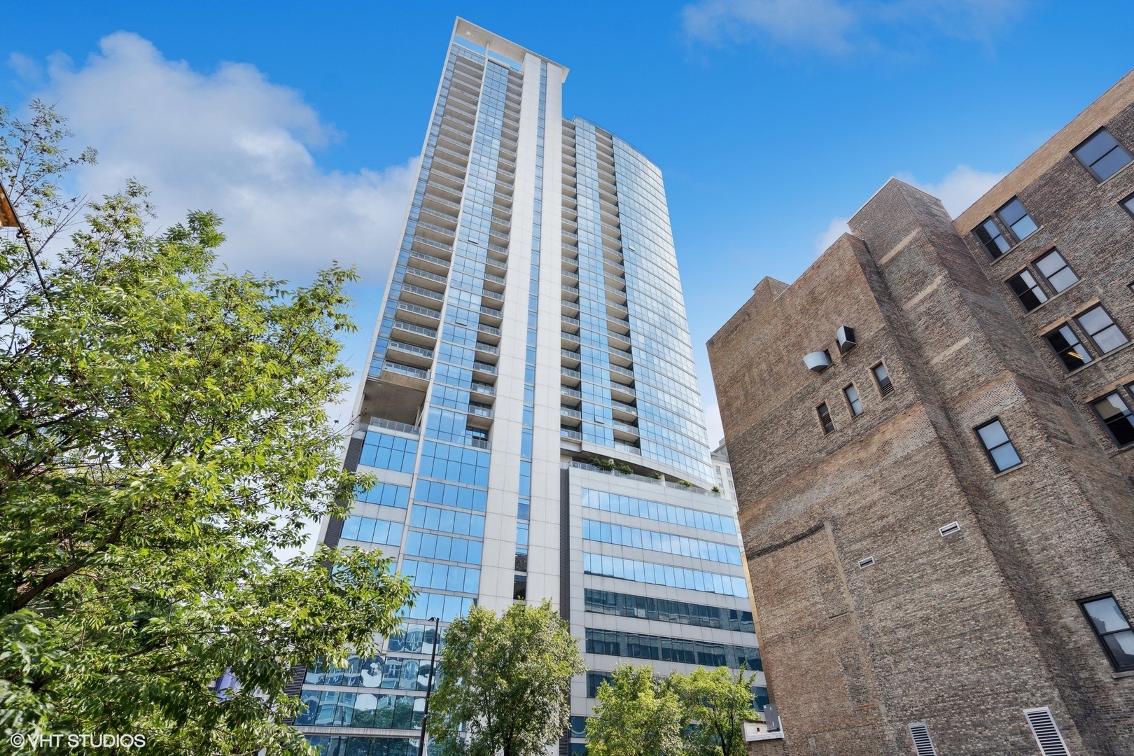 303 W OHIO Street Unit: 3206