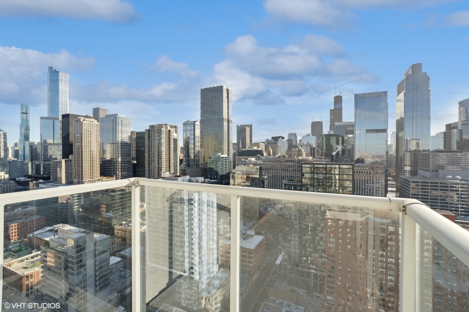 303 W OHIO Street Unit: 3206
