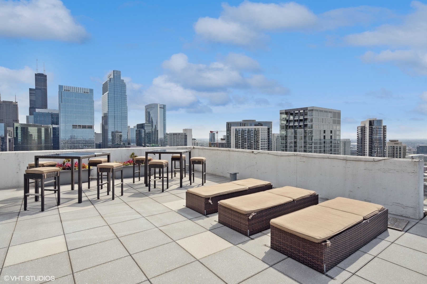 303 W OHIO Street Unit: 3206