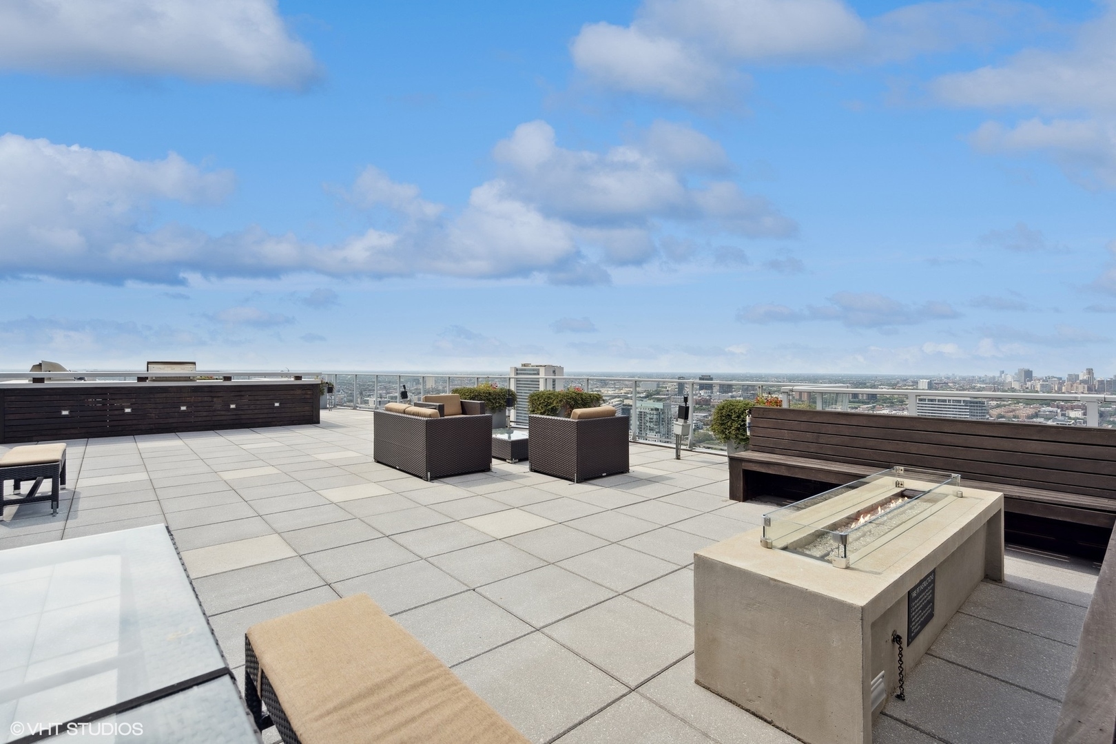 303 W OHIO Street Unit: 3206