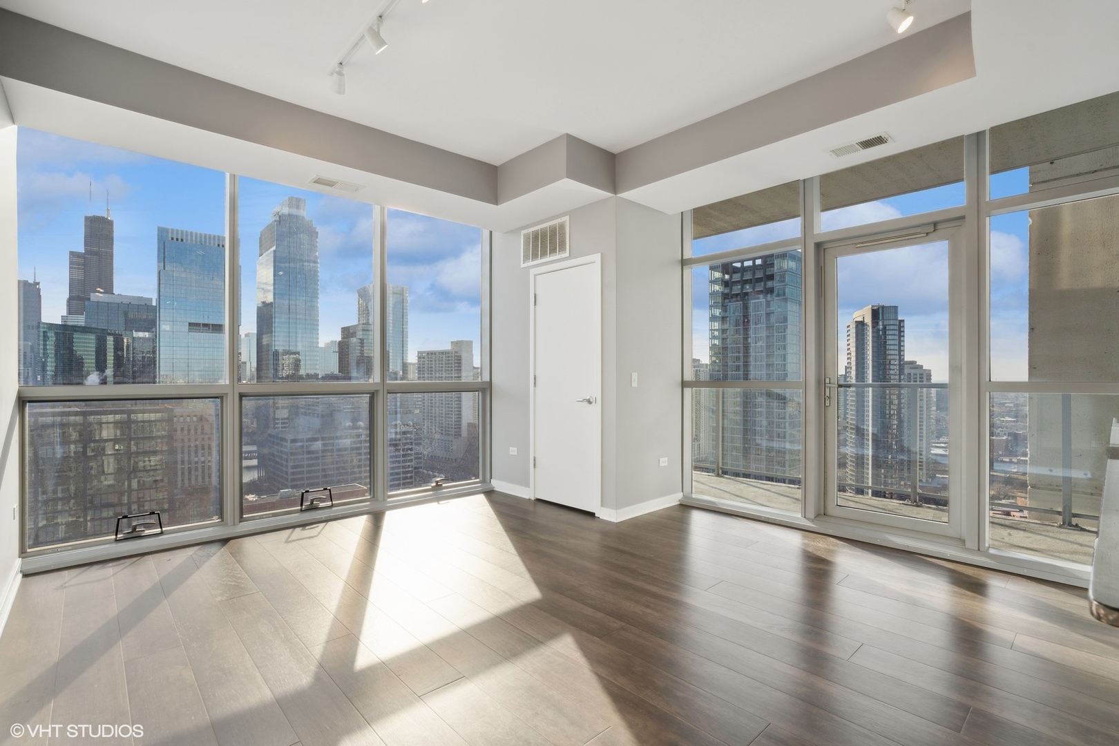 303 W OHIO Street Unit: 3206
