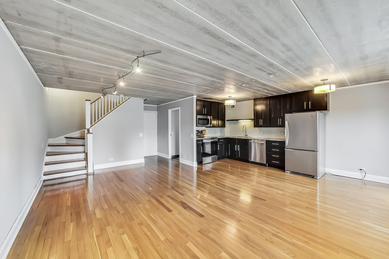 711 W GORDON Terrace Unit: 108