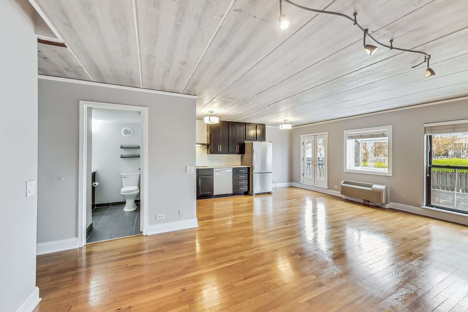 711 W GORDON Terrace Unit: 108