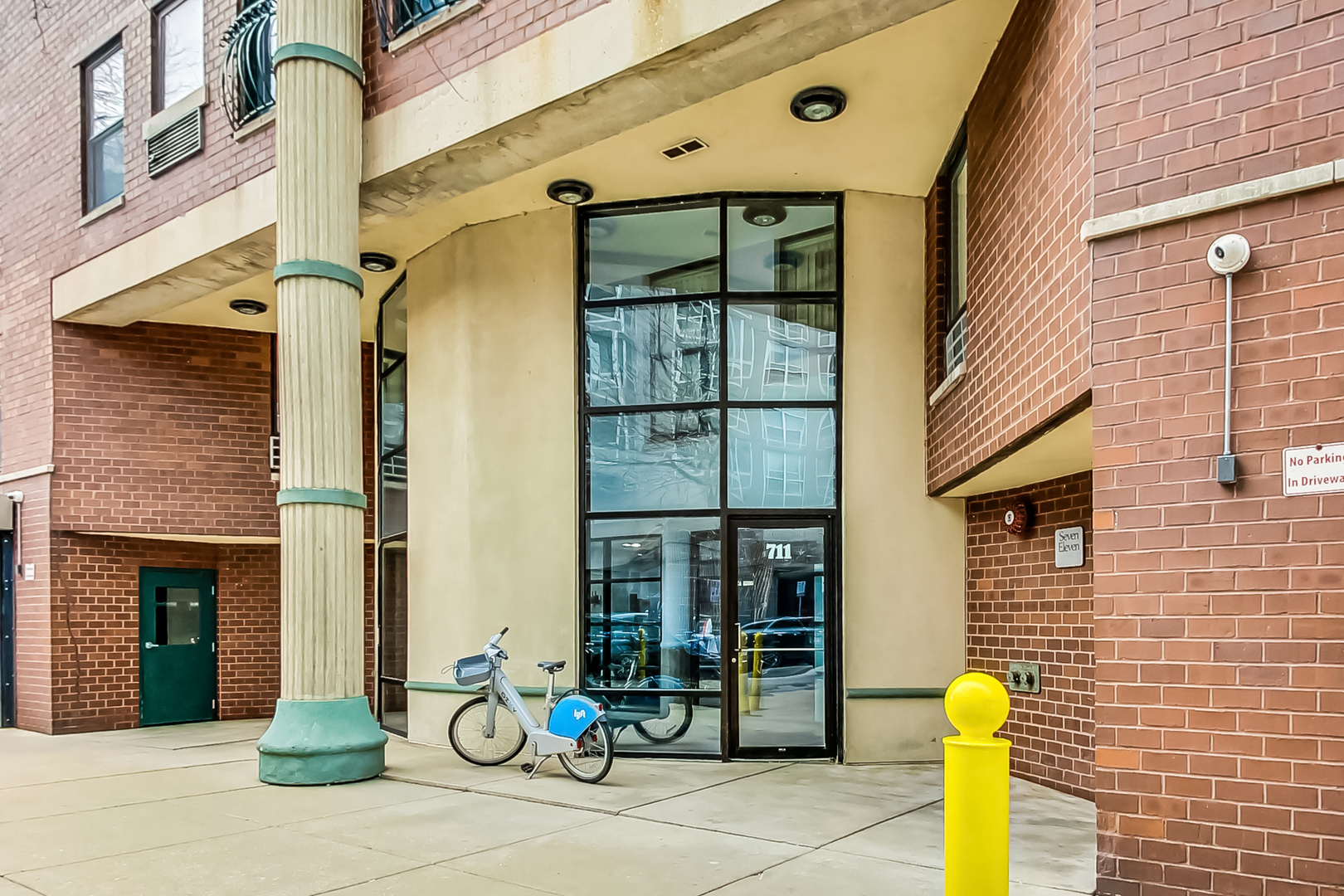 711 W GORDON Terrace Unit: 108