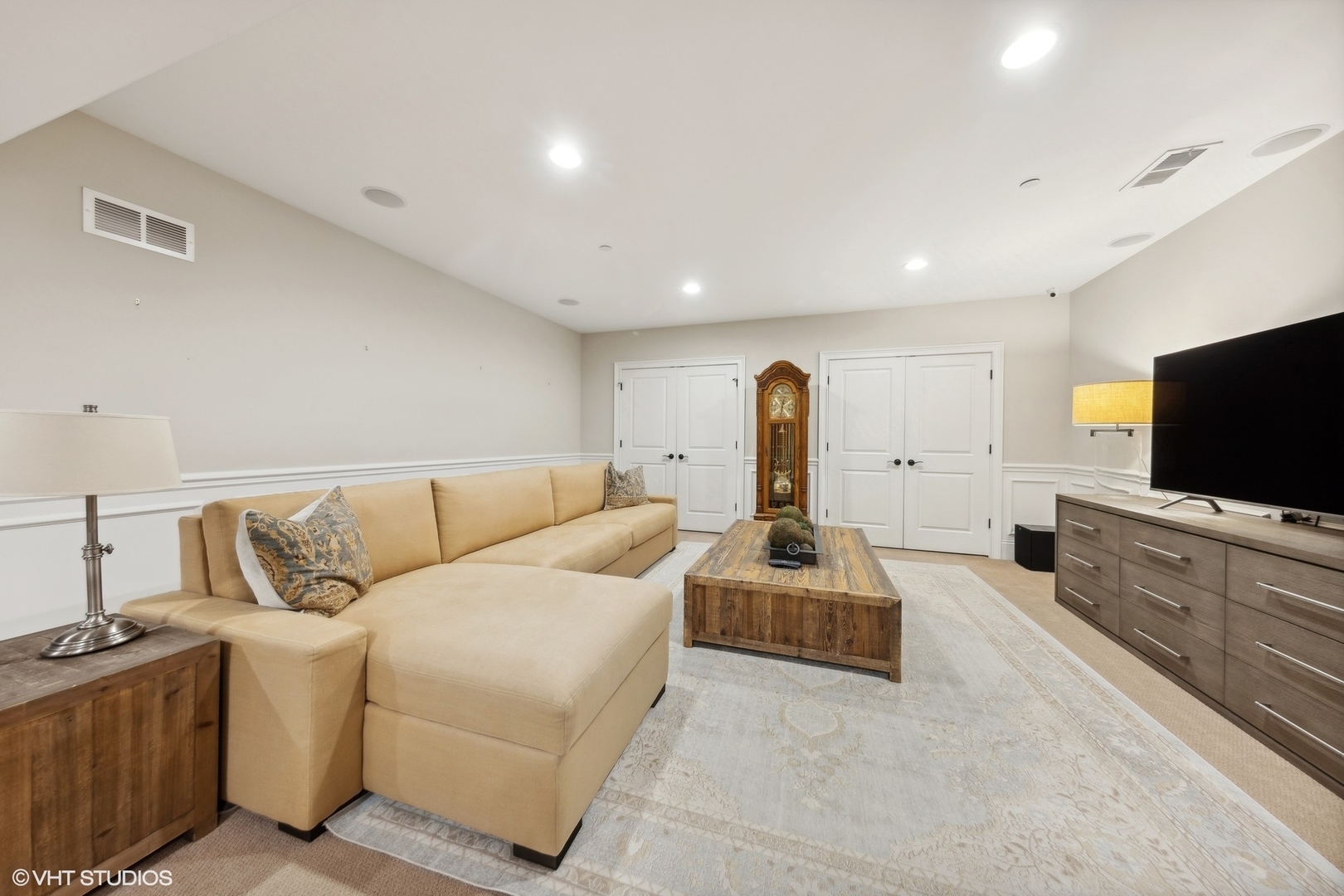 5321 Woodland Avenue