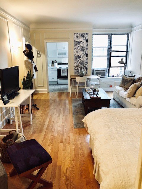 10 W Elm Street Unit: 801