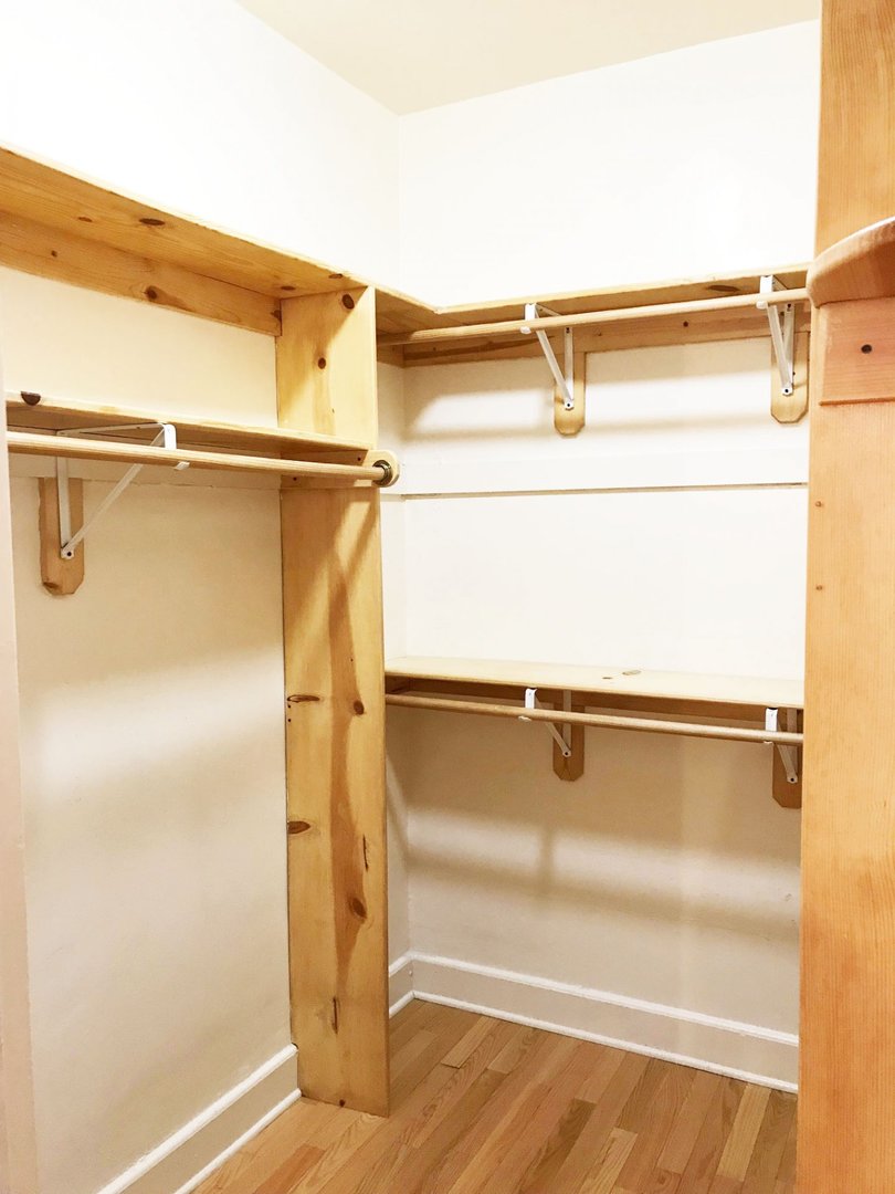 10 W Elm Street Unit: 801