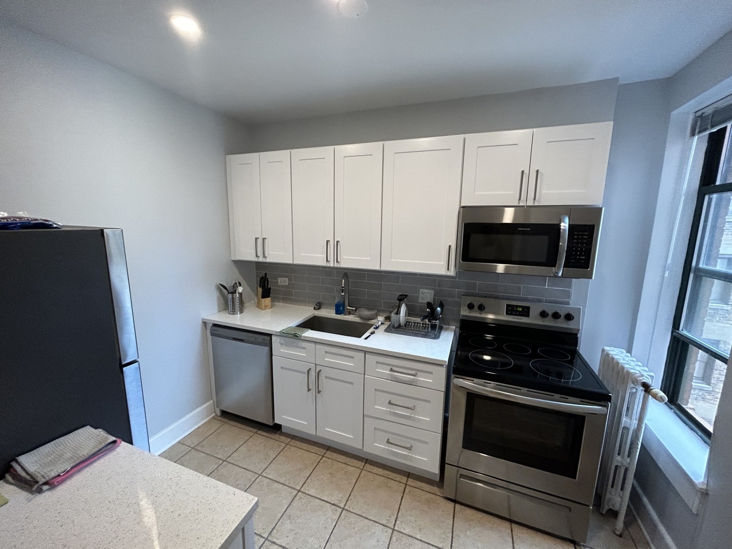 10 W Elm Street Unit: 801