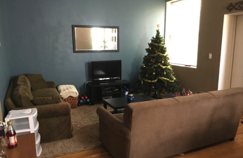 3221 N KENMORE Avenue Unit: 2F