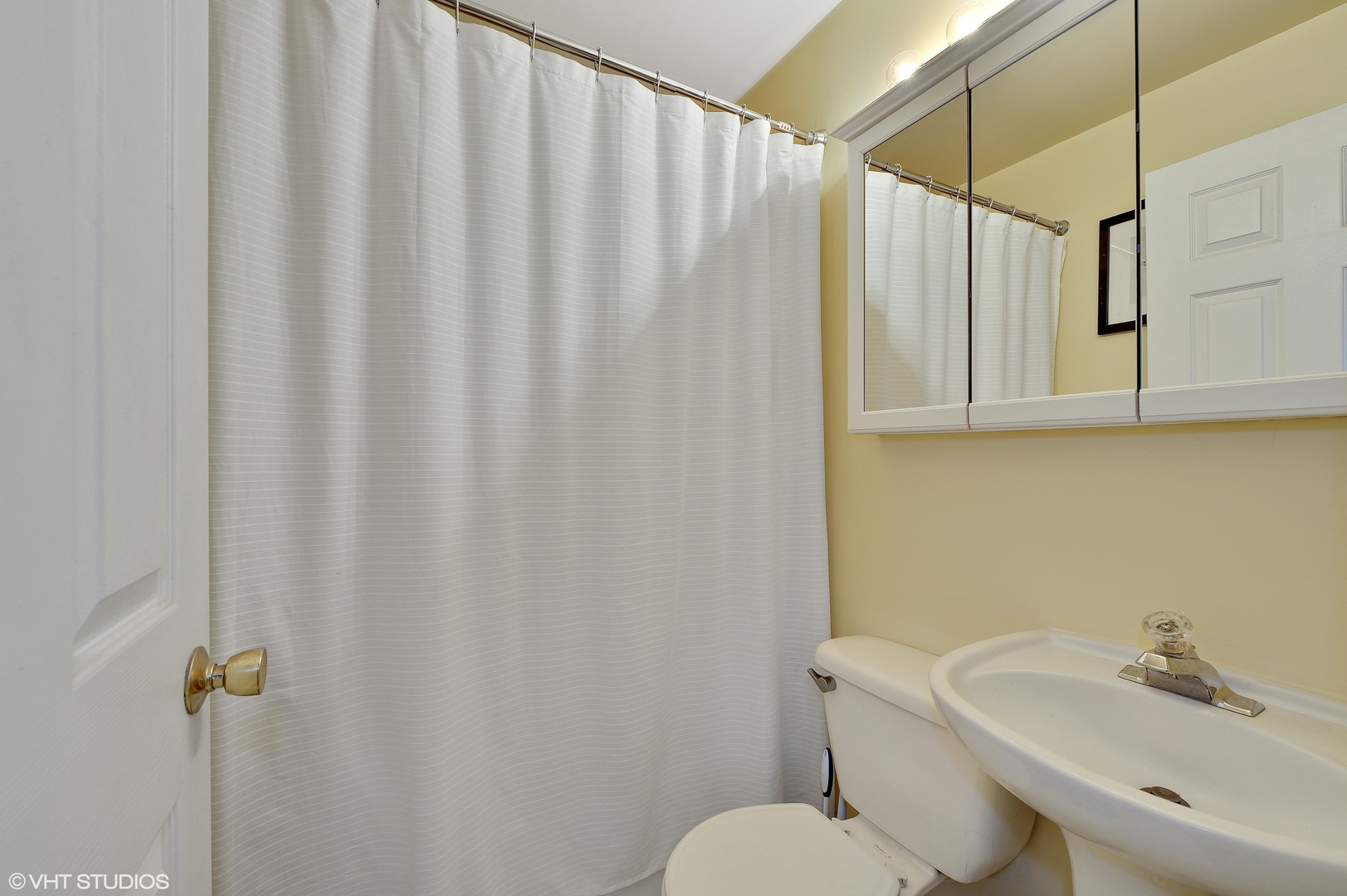 1917 N Larrabee Street Unit: 2