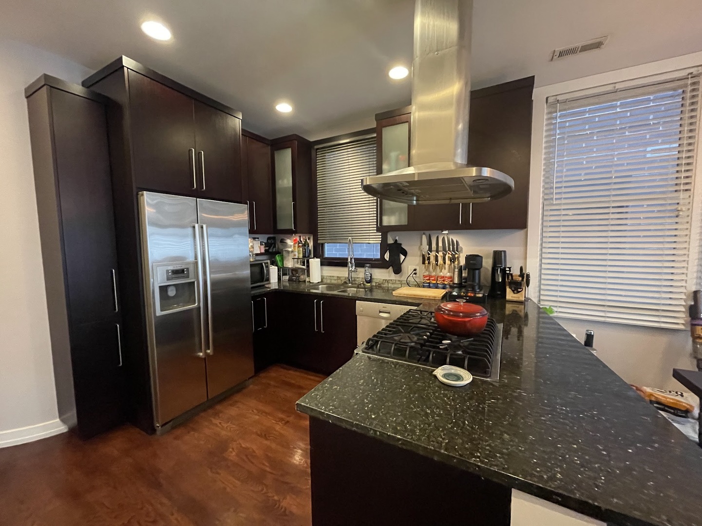 3039 N Sheffield Avenue Unit: 2