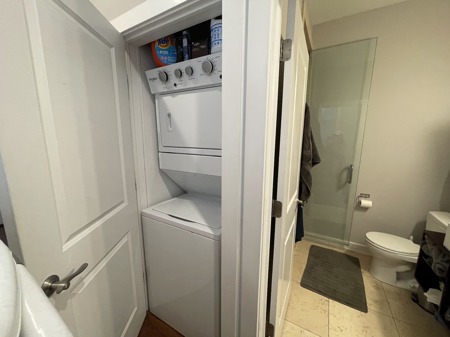 3039 N Sheffield Avenue Unit: 2