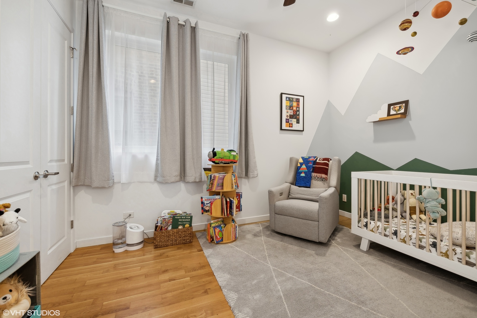 2019 N Whipple Street Unit: 2