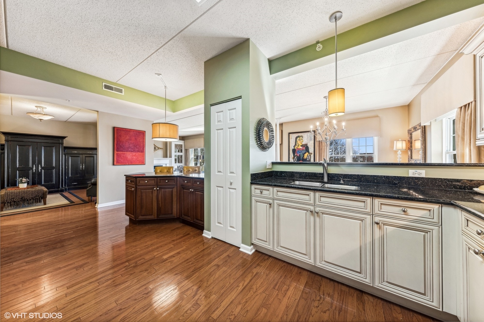 410 W Burlington Avenue Unit: 507