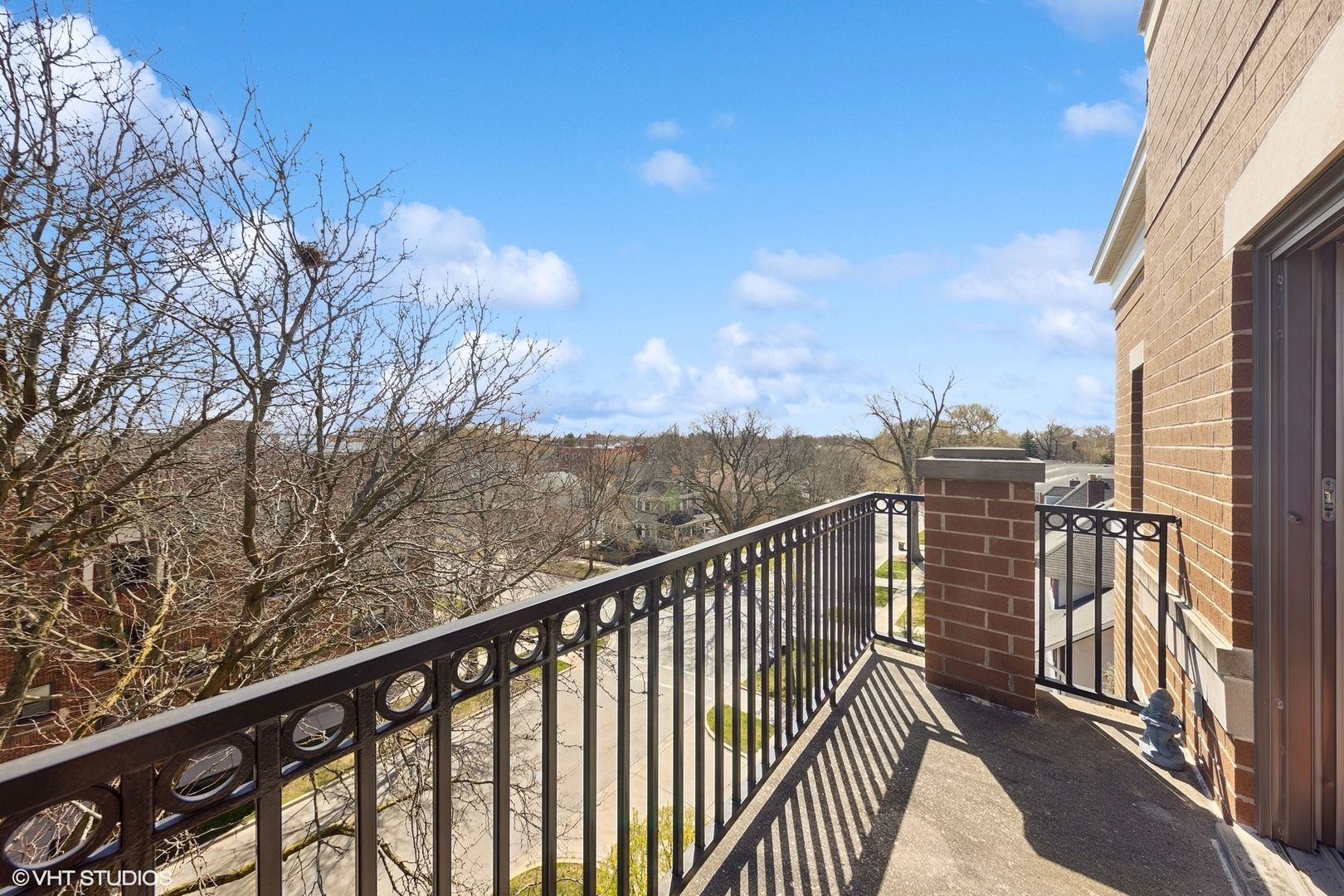 410 W Burlington Avenue Unit: 507