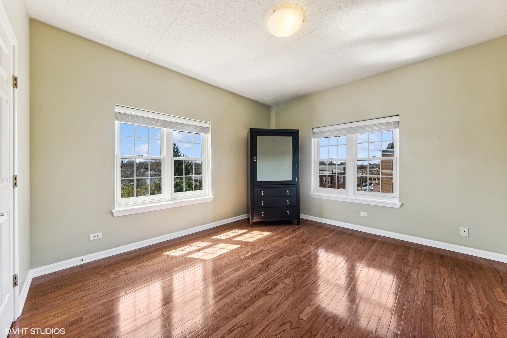 410 W Burlington Avenue Unit: 507