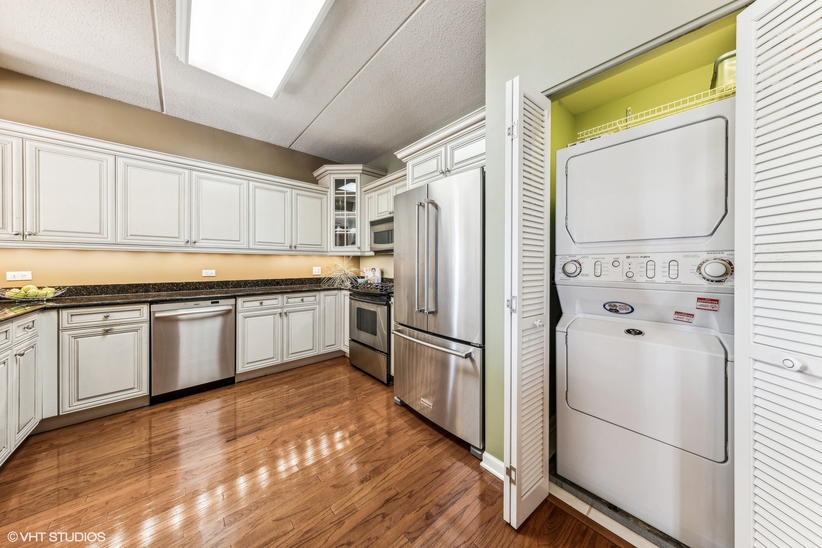 410 W Burlington Avenue Unit: 507