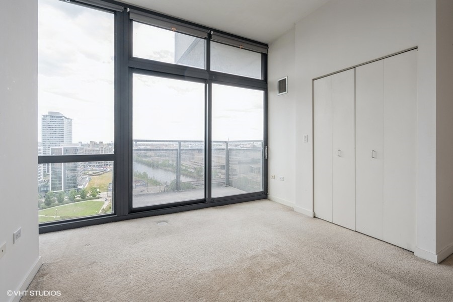 235 W VAN BUREN Street Unit: 1812