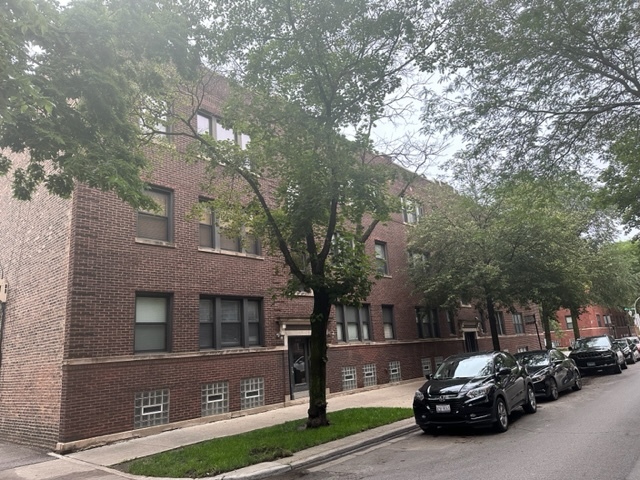 1504 W Roscoe Street Unit: 3E