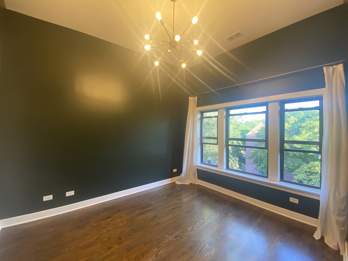 1504 W Roscoe Street Unit: 3E