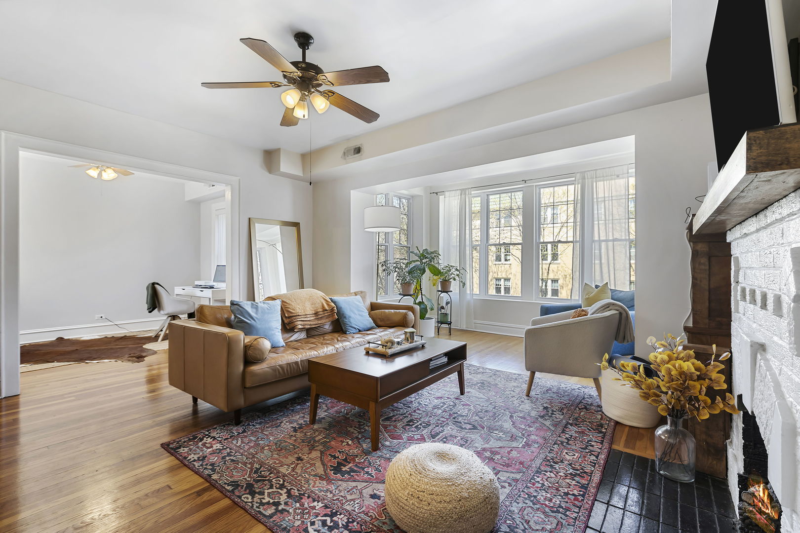 2619 W Leland Avenue Unit: 2