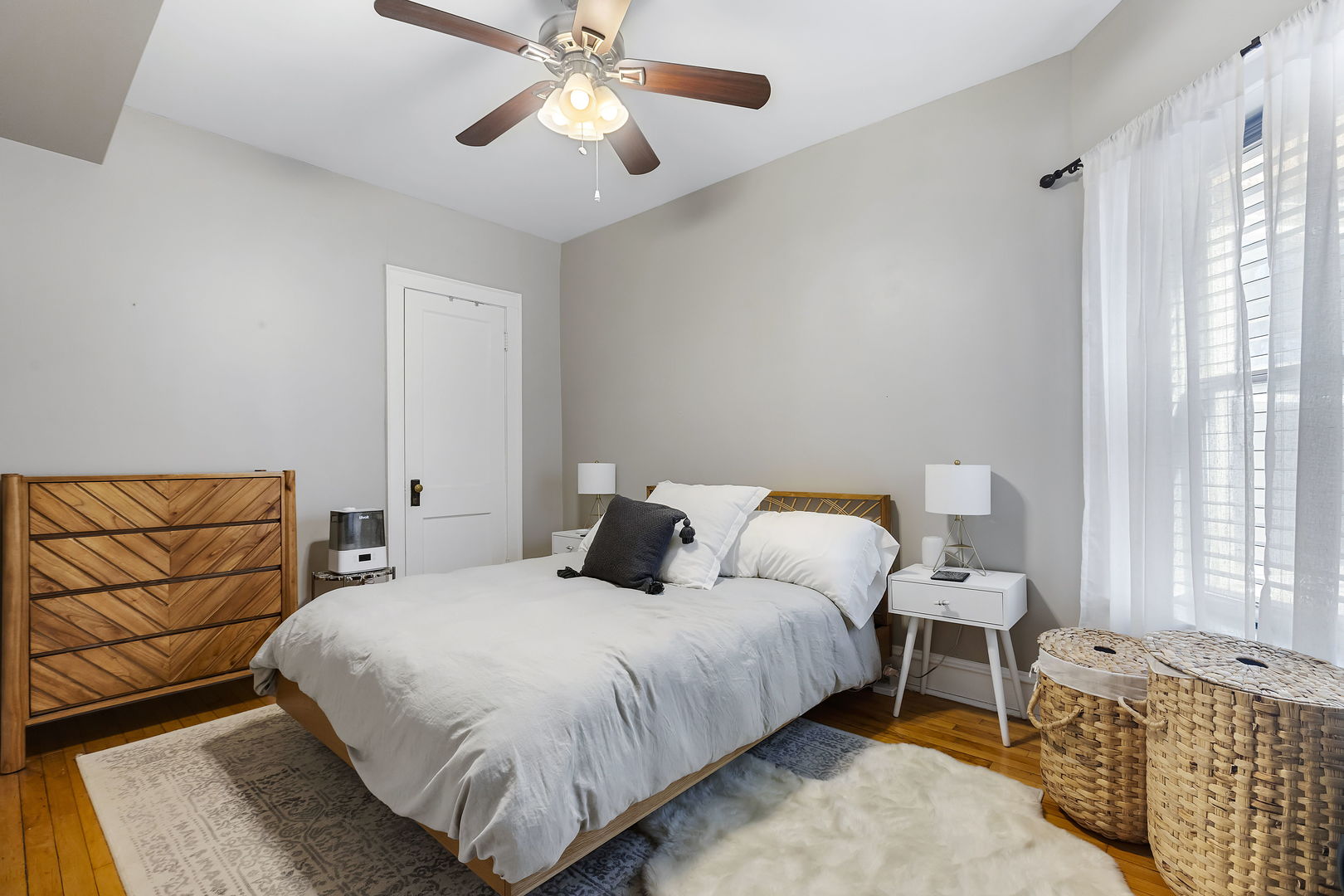 2619 W Leland Avenue Unit: 2
