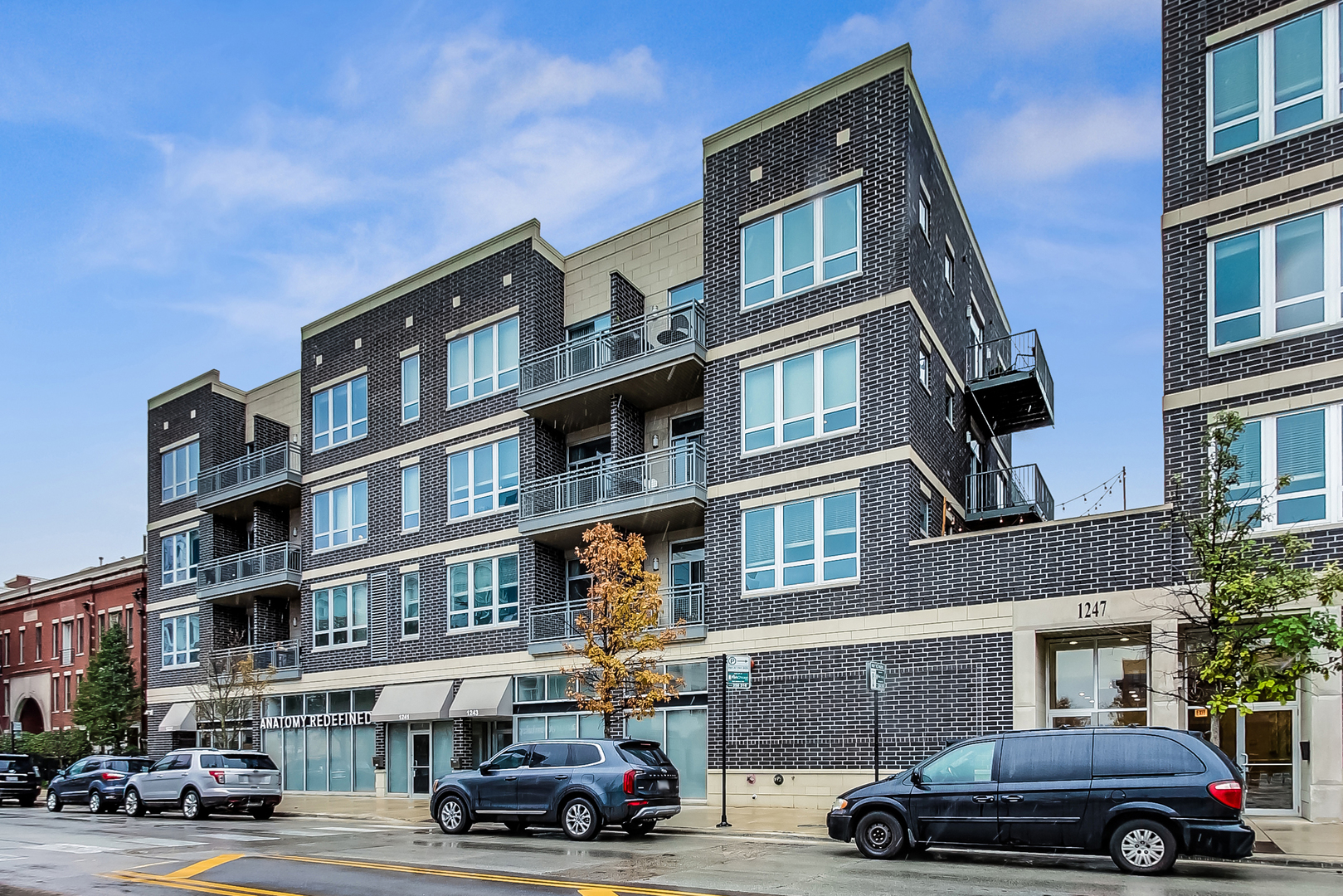 1247 W Madison Street Unit: 212