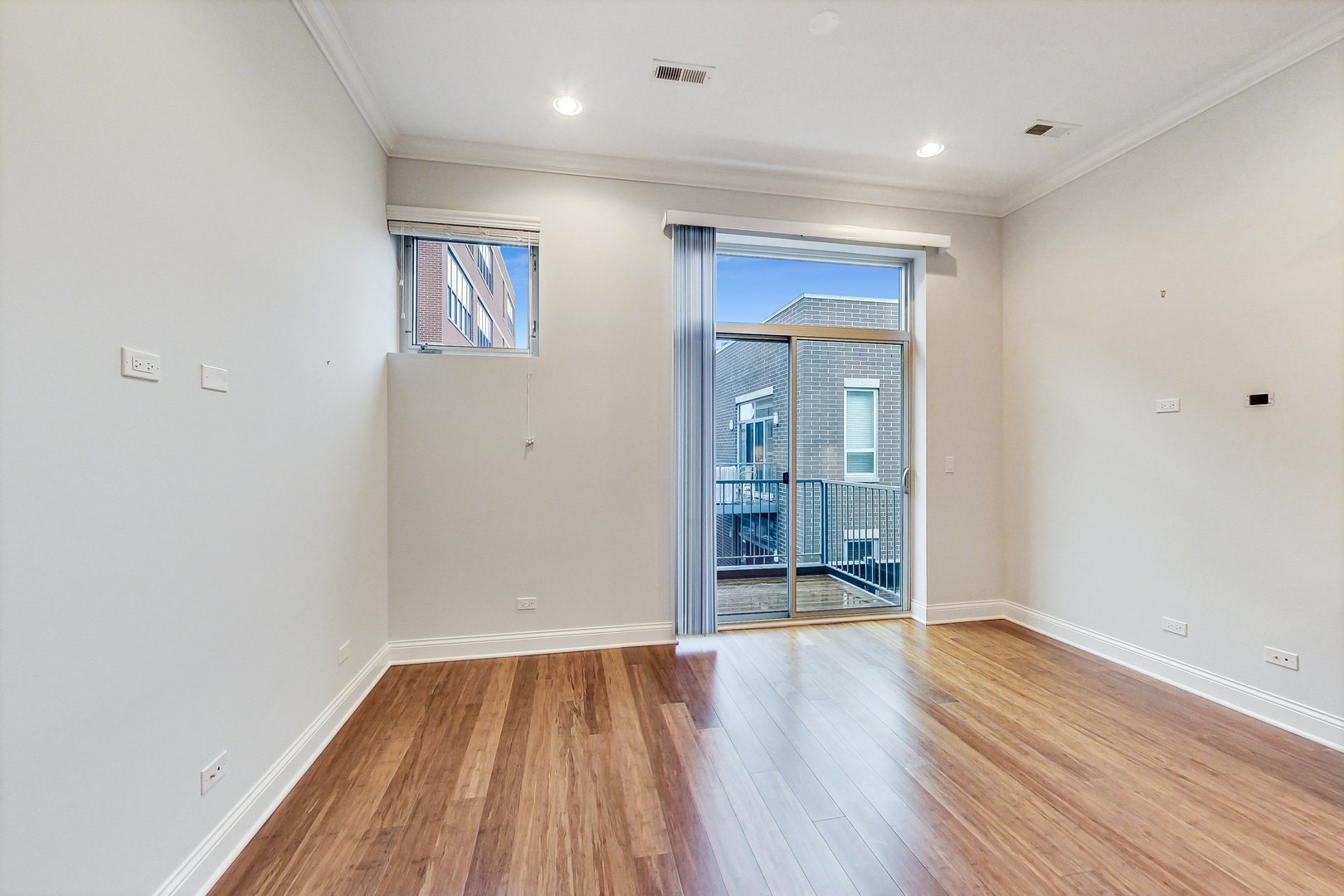 1247 W Madison Street Unit: 212