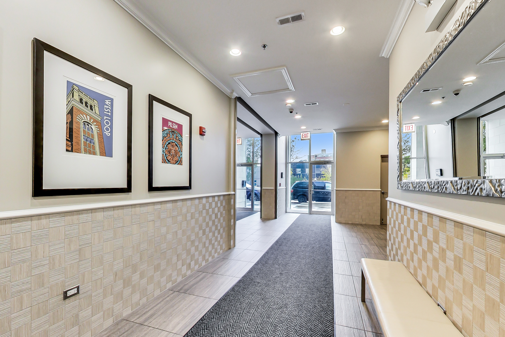 1247 W Madison Street Unit: 212