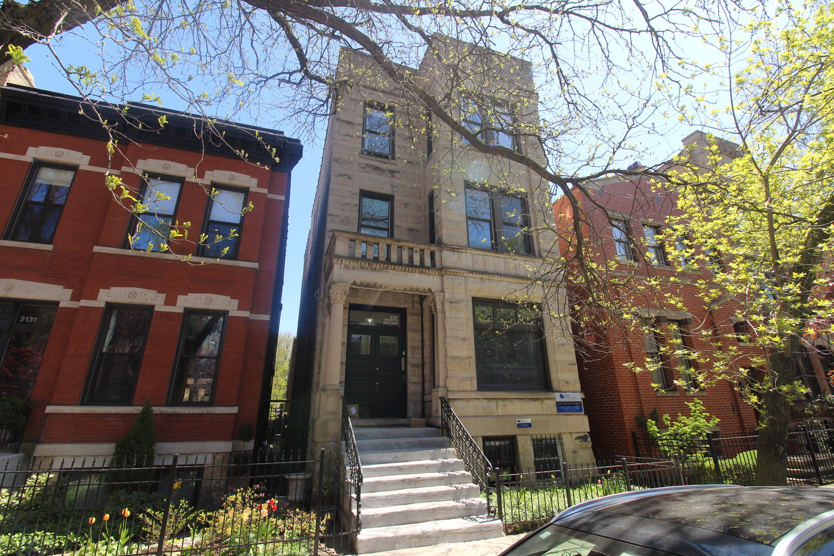 2129 N Racine Avenue Unit: 3