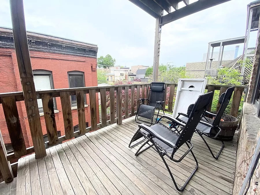 2129 N Racine Avenue Unit: 3
