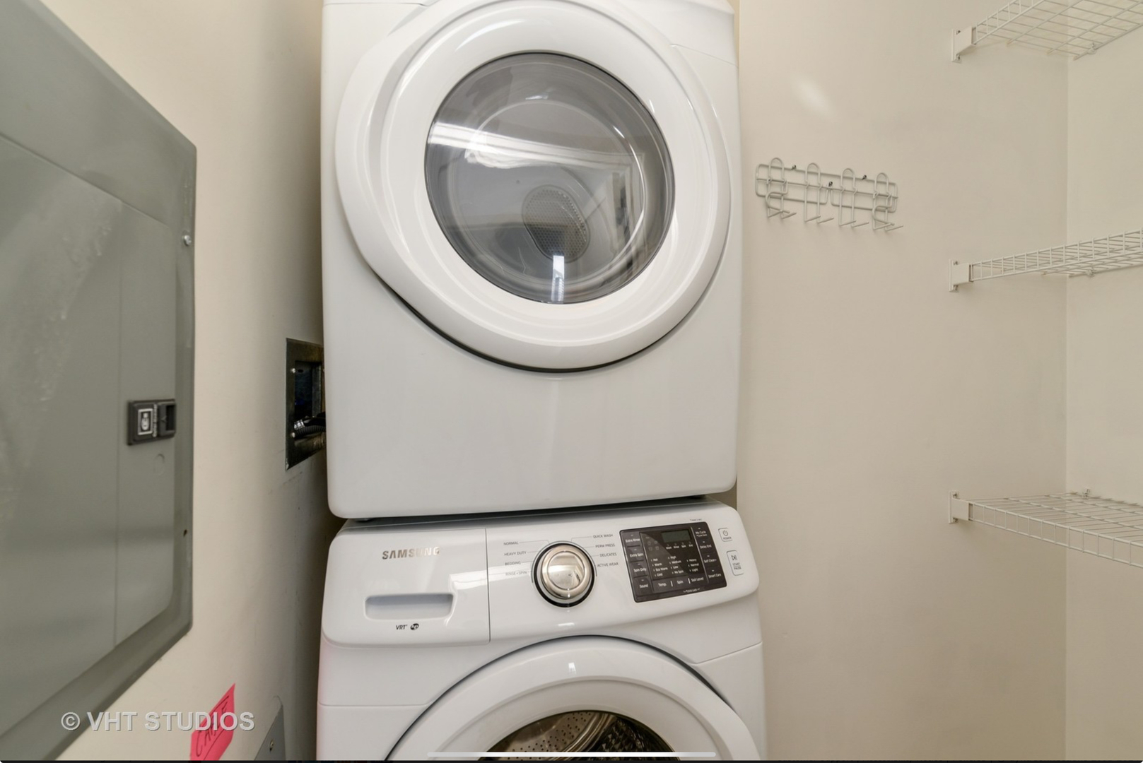 200 W Grand Avenue Unit: 1904