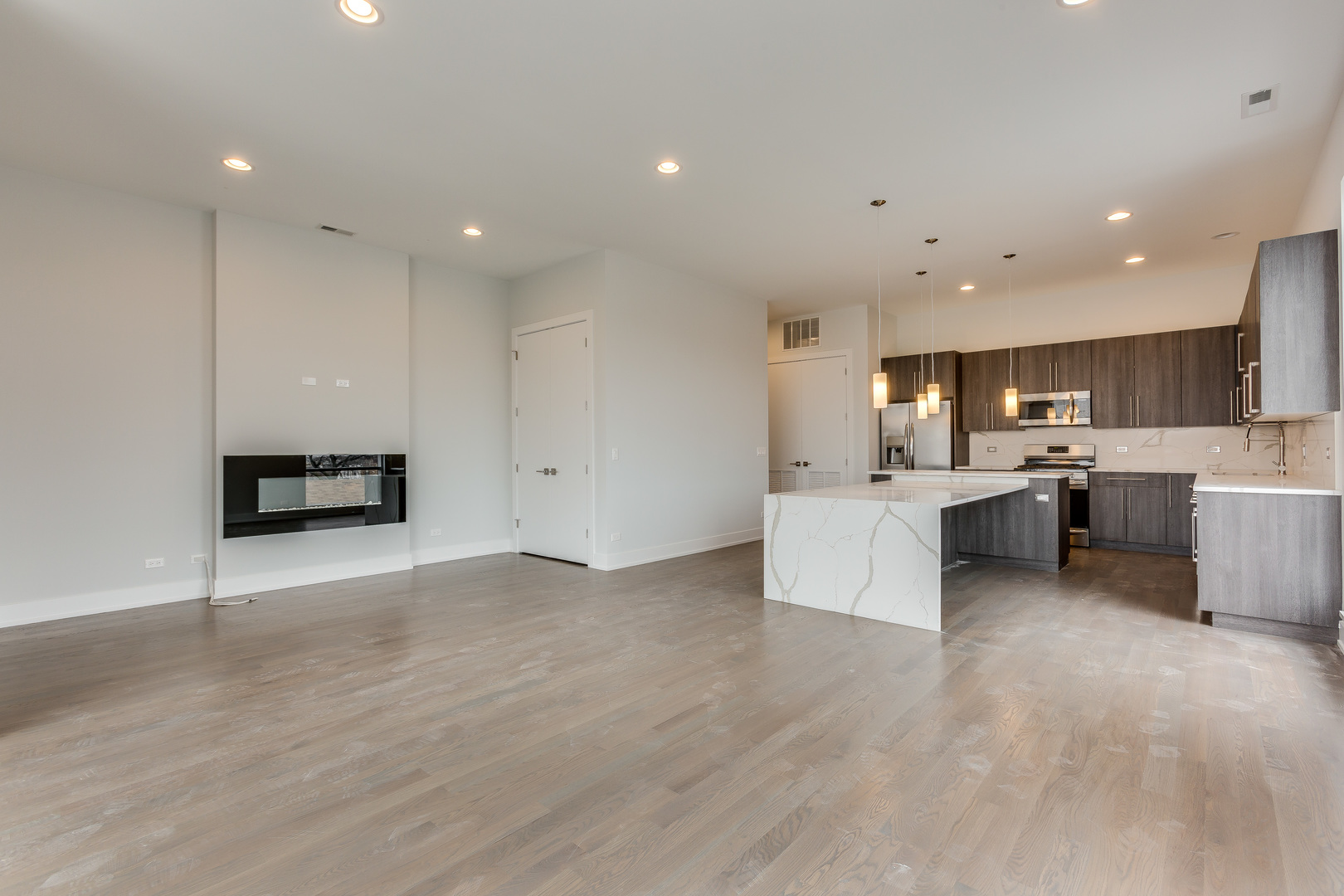 2805 W Cortland Street Unit: 6