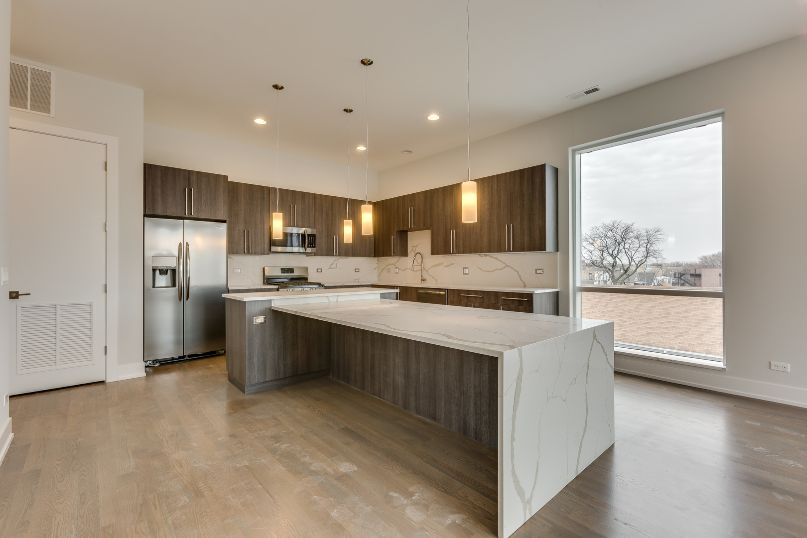 2805 W Cortland Street Unit: 6