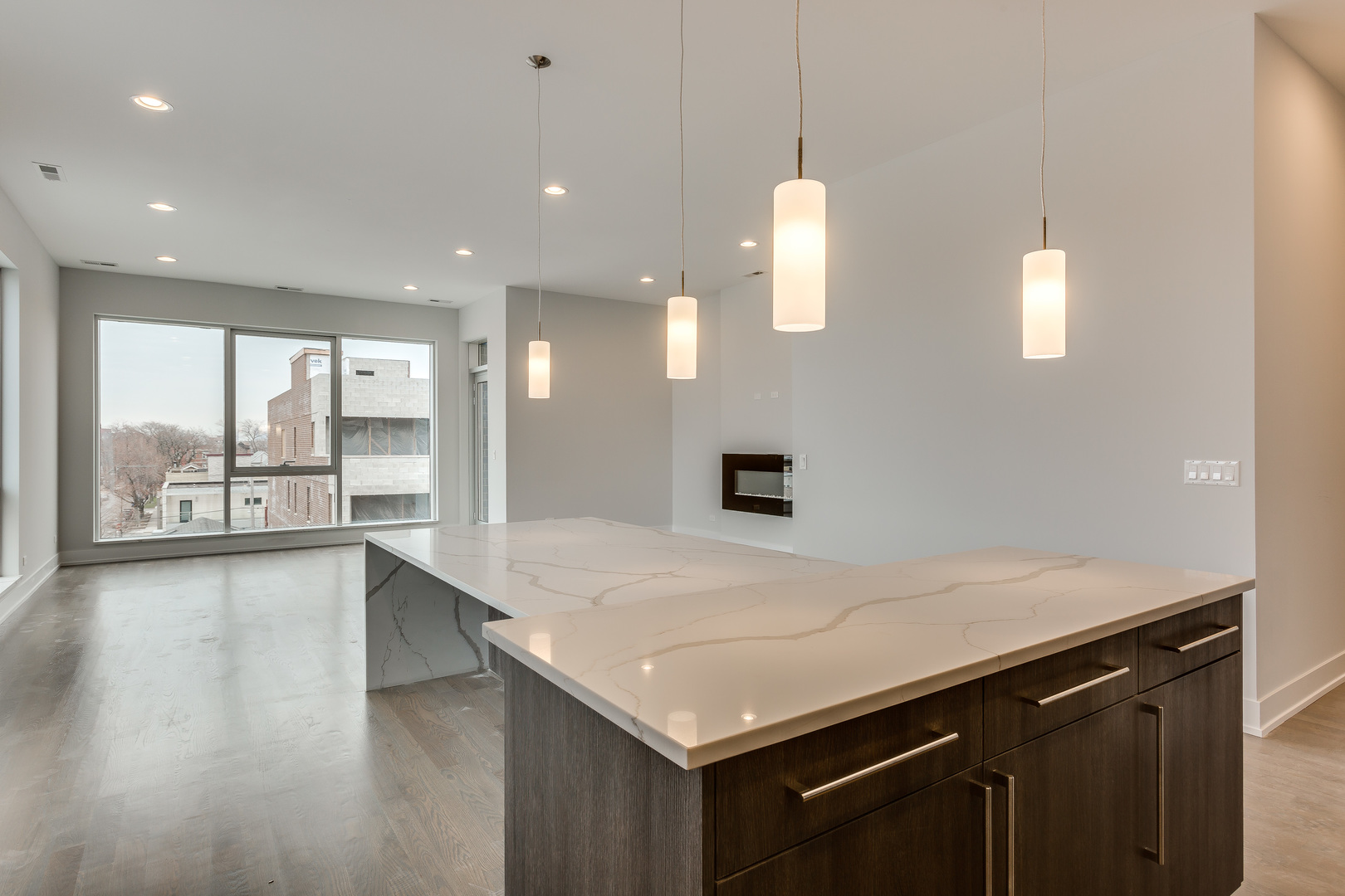 2805 W Cortland Street Unit: 6