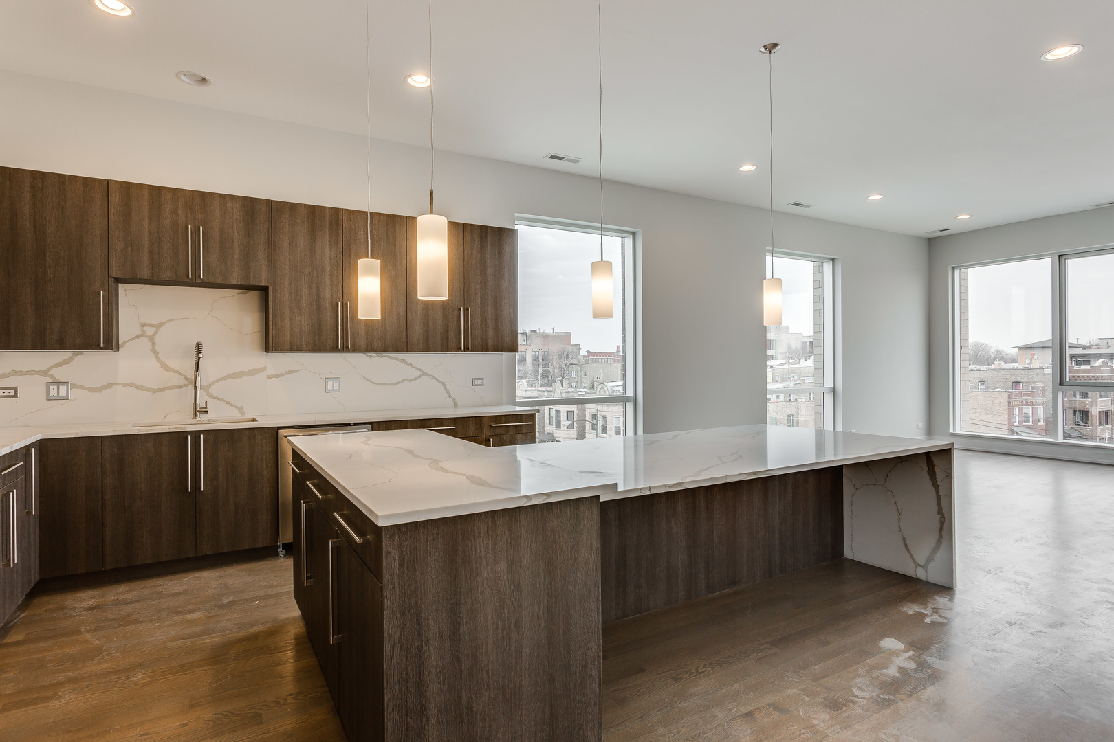 2805 W Cortland Street Unit: 6