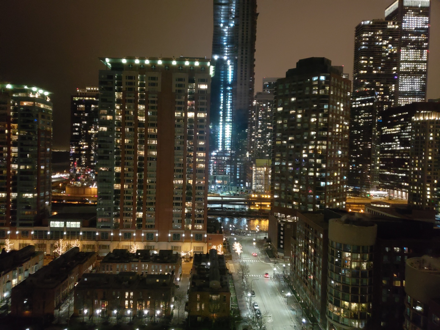 505 N MCCLURG Court Unit: 2704