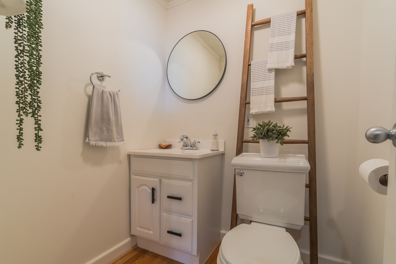 2729 N RACINE Avenue Unit: N